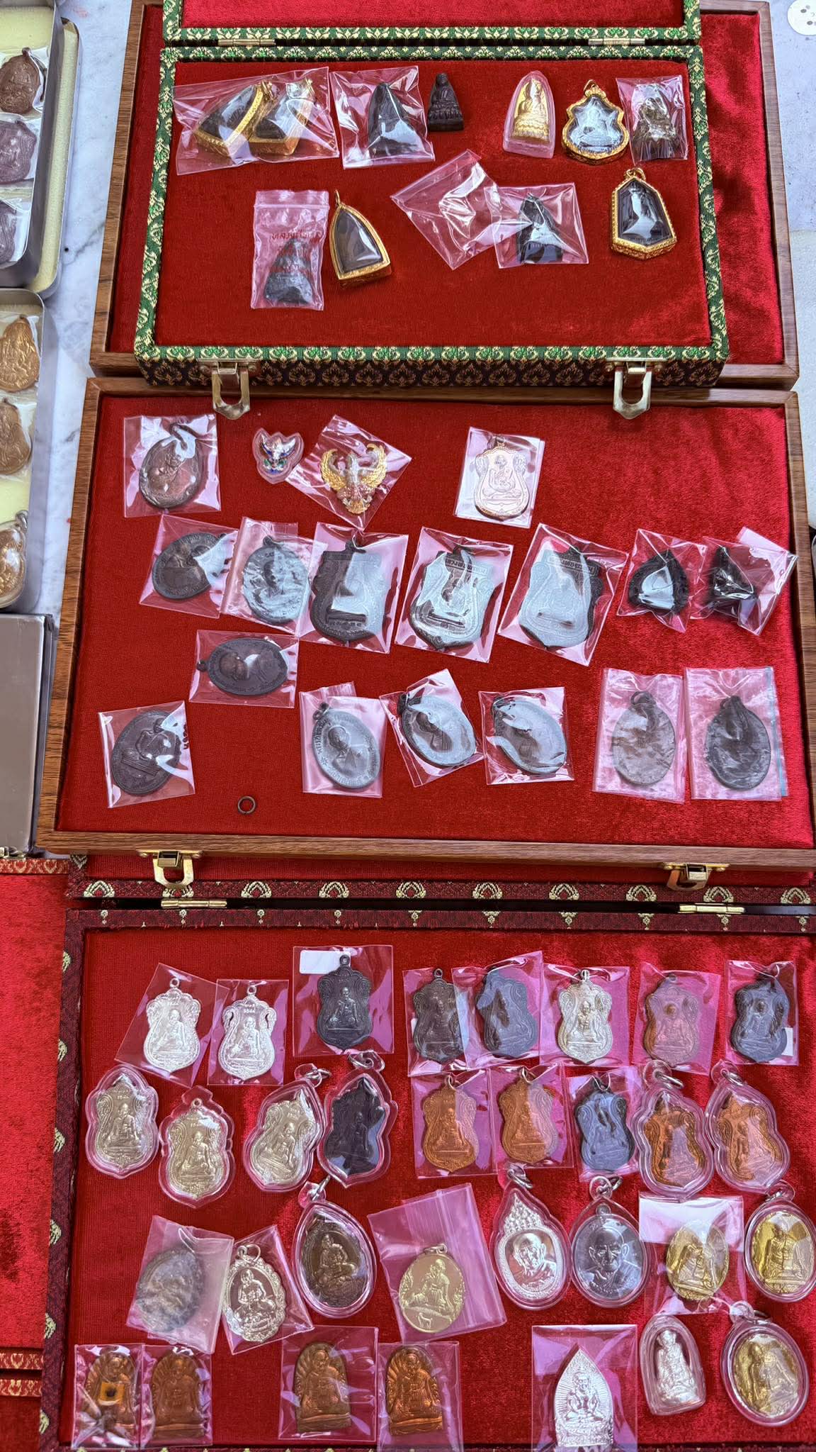 รับเช่าพระเครื่องยอดนิยม - บริการด้วยใจ